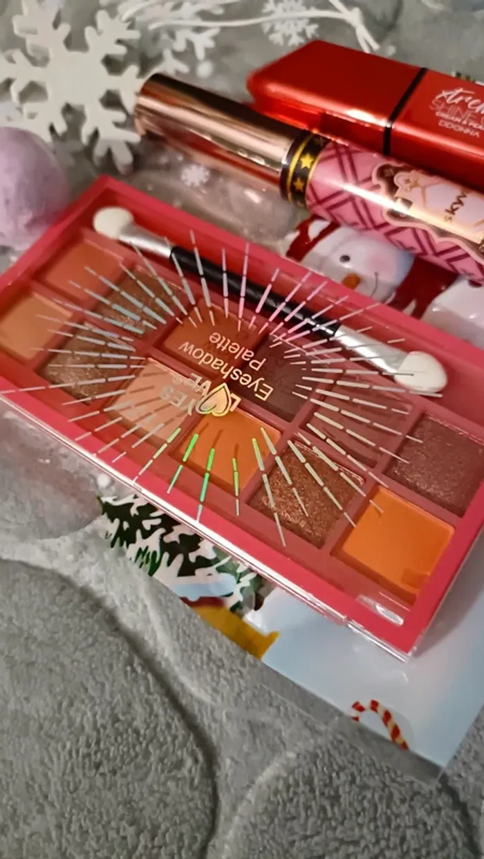 Coffret a l'unité de maquillages neuf - photo numéro 8