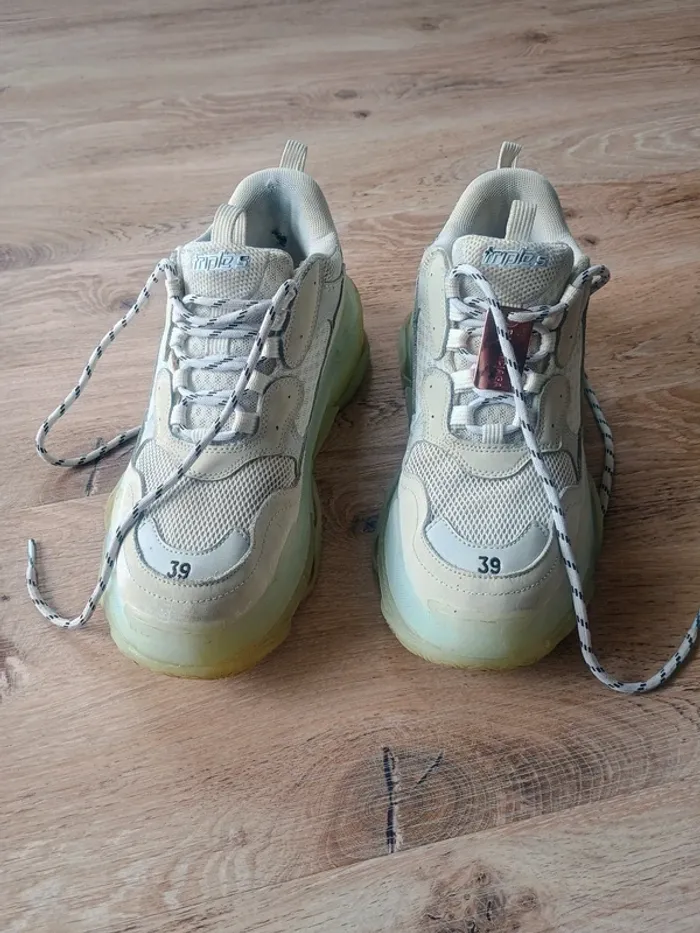 Vends Balenciaga Triple S Authentiques - Taille 39