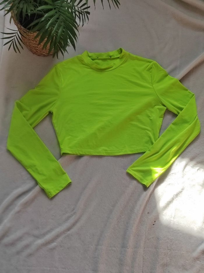 Pull court taille S - photo numéro 2