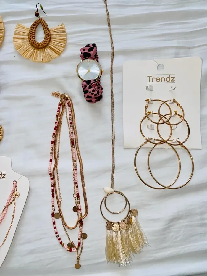 Lot bijoux fantaisie - photo numéro 3