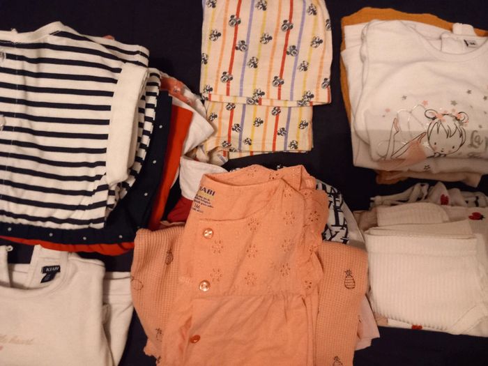 Lots d'habits filles en 3 mois - photo numéro 2