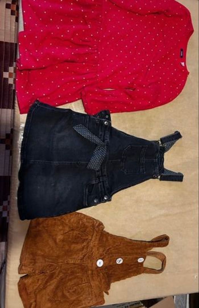 À vendre(plus pour enfant) . Vêtements , chaussures , vestes … ! À bas prix ! - photo numéro 2