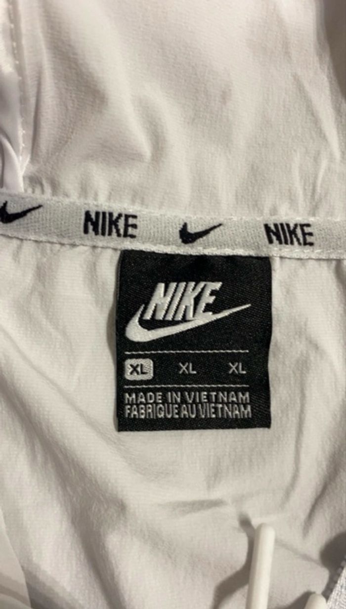 Nike Impossibly Light EK Windrunner - photo numéro 6