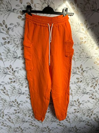 Jogging orange