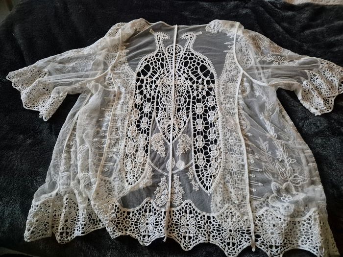 Gilet blanc dentelle - photo numéro 2