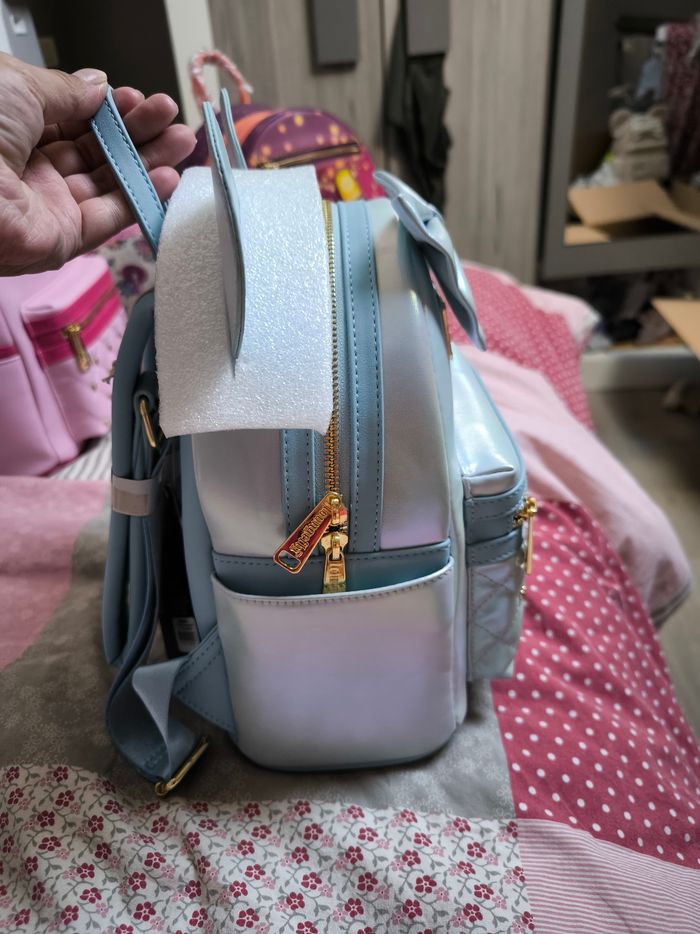 Loungefly quilted bleu irisé - photo numéro 3