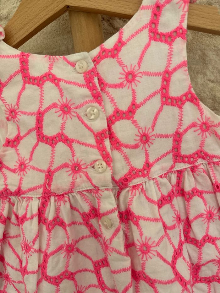 Robe rose fluo et blanc 12 mois - 4 € - photo numéro 3