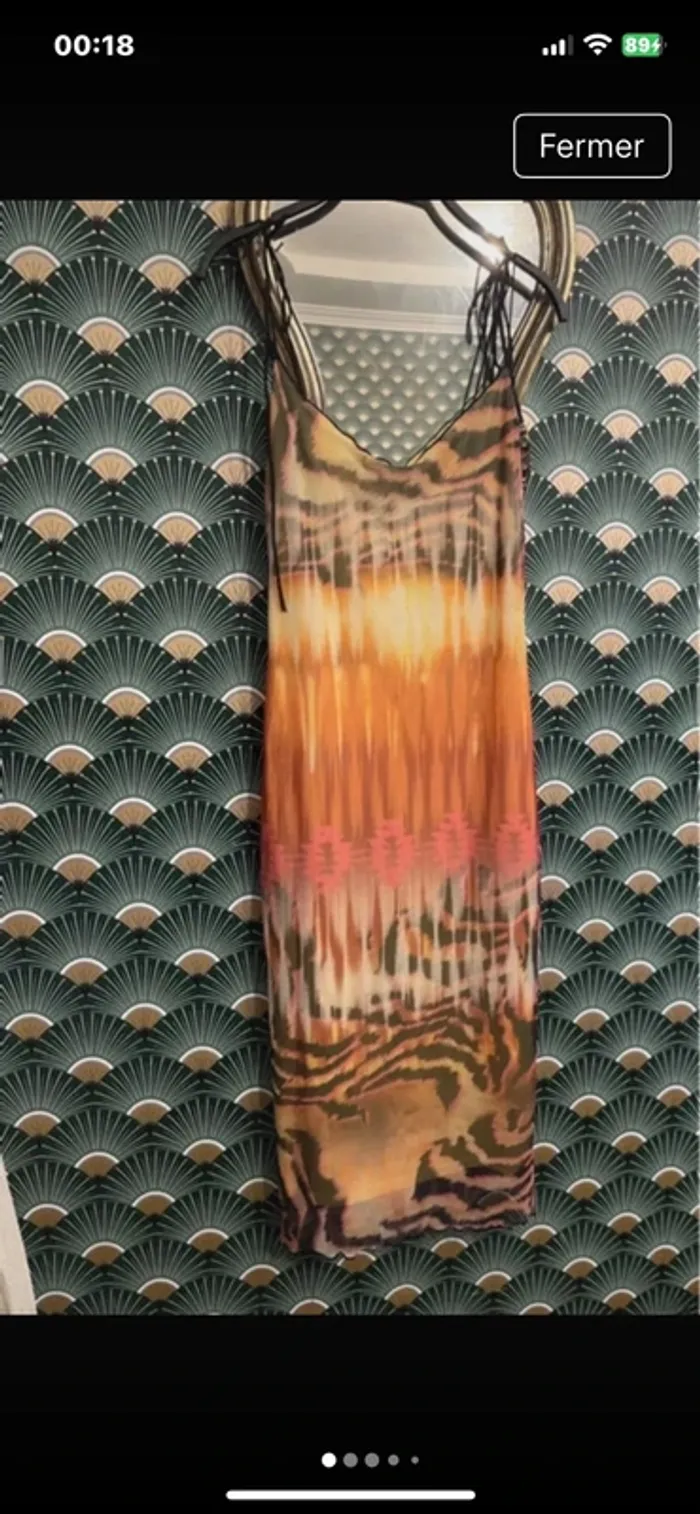 Belle robe résille tulle taille L - photo numéro 2