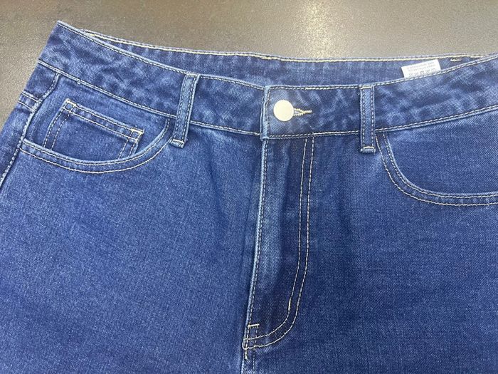 Short en jean bleu - photo numéro 3