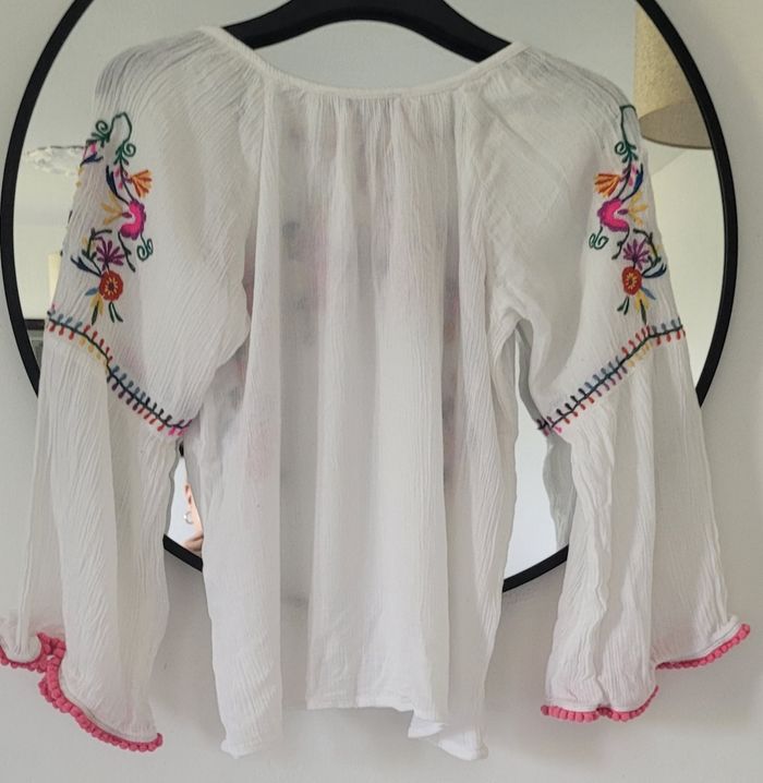 Blouse blanche avec broderies primark - photo numéro 2
