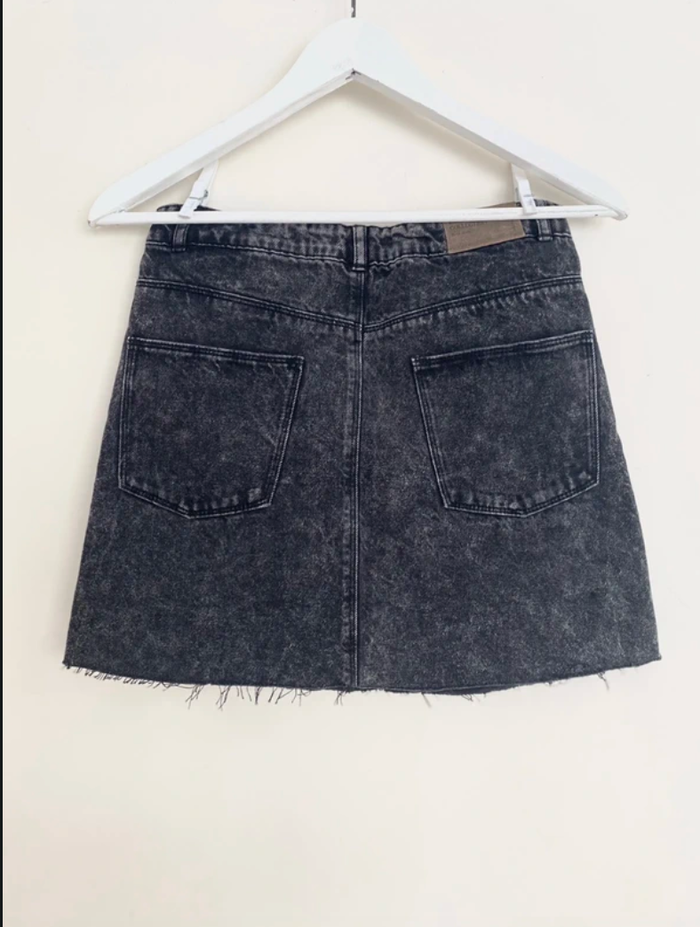 Jolie jupe Zara 11/12 ans - photo numéro 3