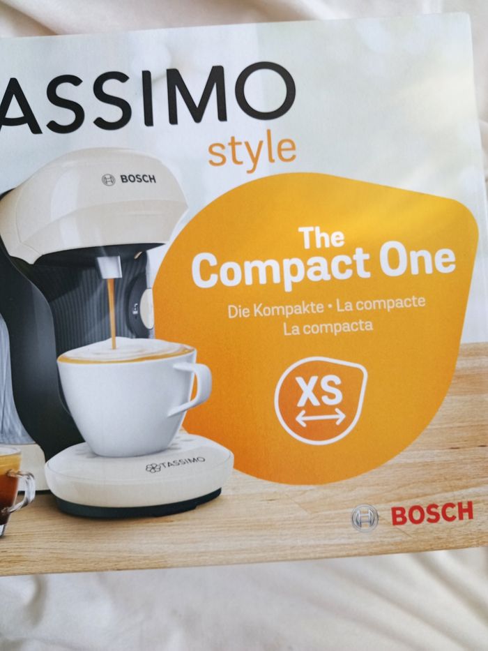 Machine à café neuve Tassimo couleur crème - photo numéro 2