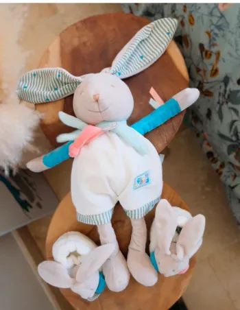 Grand doudou lapin avec chaussons - Doudou et compagnie
