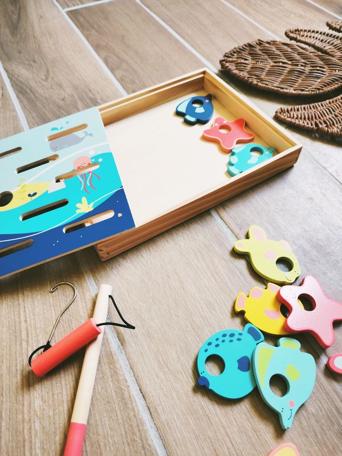 🎣 Coffret Pêche à la ligne magnétique/aimantée en bois marque Vertbaudet - photo numéro 4