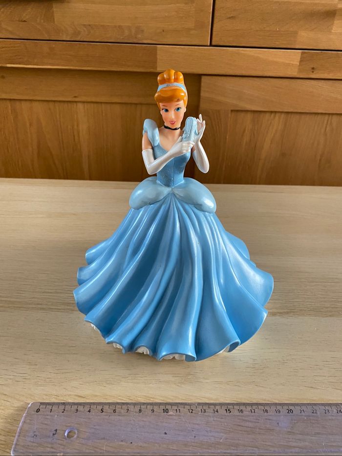 Tirelire plastique Disney princesse cendrillon cinderella Disneyland Paris bank money