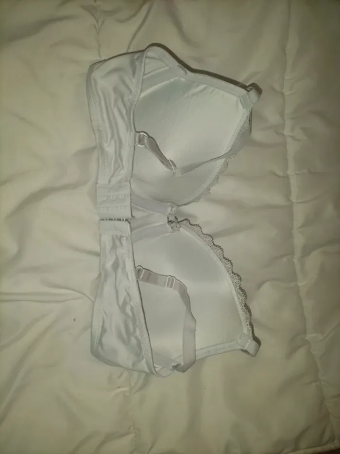 Soutien gorge blanc - photo numéro 2
