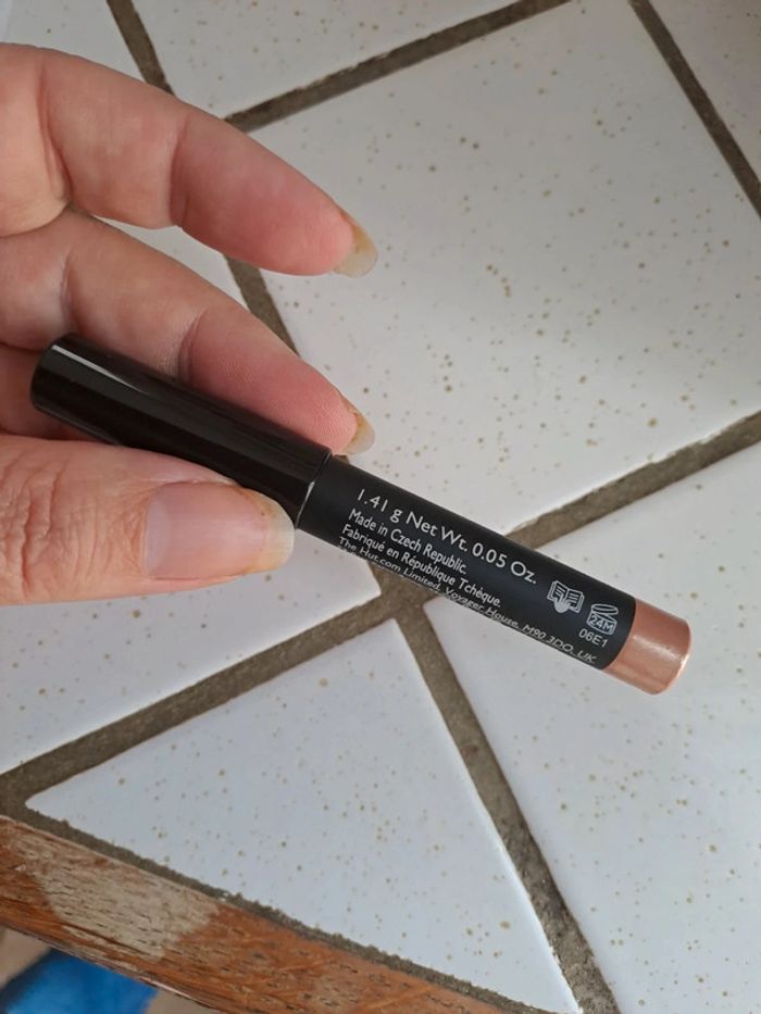 Highlighter sourcils - photo numéro 2