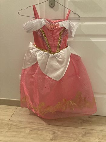 Déguisement princesse Aurore la belle au bois dormant