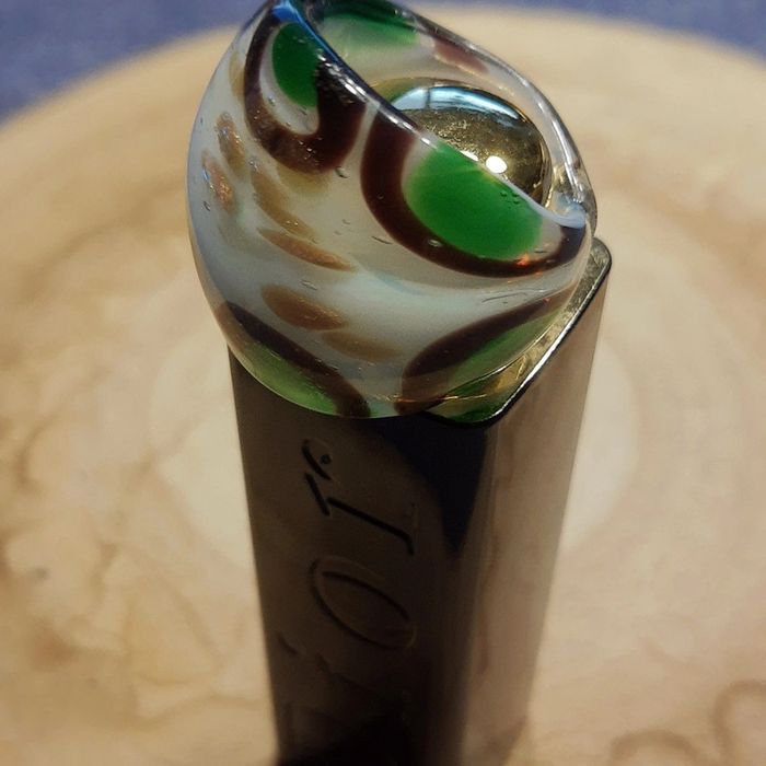 Grosse bague boule en verre  coloris vert, or , blanc, marron - photo numéro 5