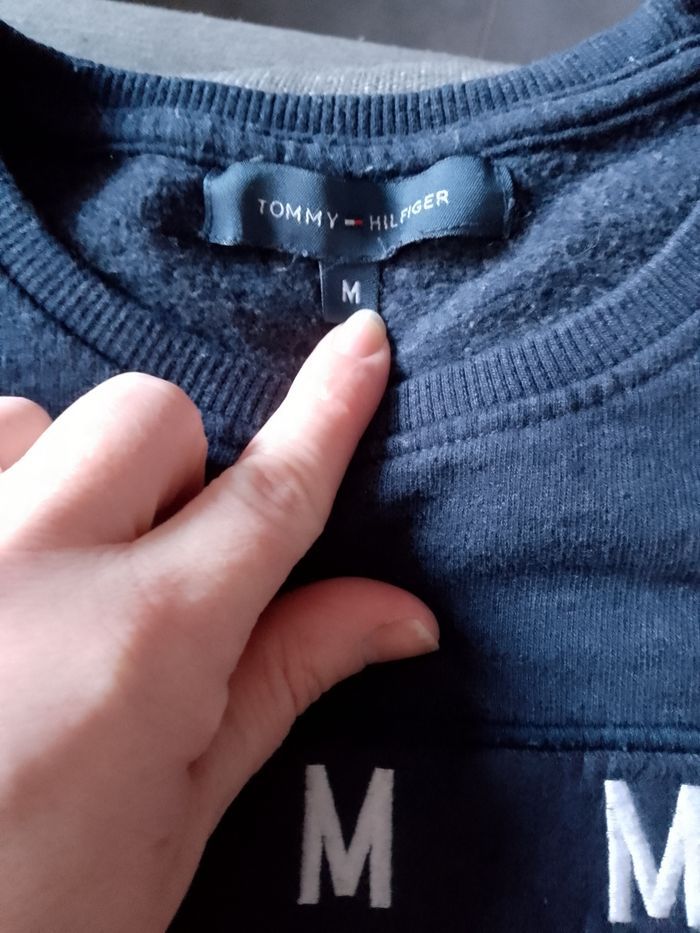 Pull Tommy Hilfiger taille M - photo numéro 4