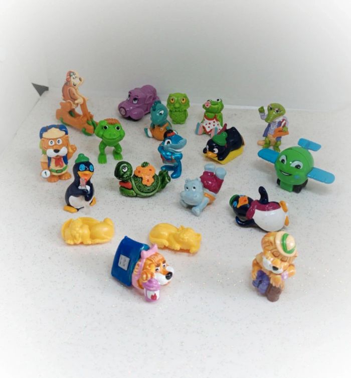 Kinder Ferrero figurine Figure dino lion grenouille requin pingouin tortue hippopotame crocos