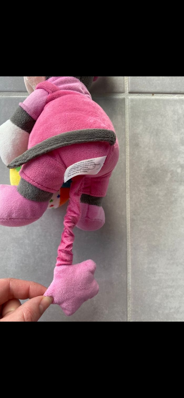 Peluche musicale Minnie Disney - photo numéro 10