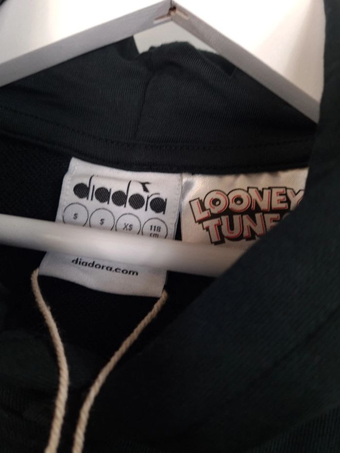 Sweat à capuche diadora x looney tunes - photo numéro 4