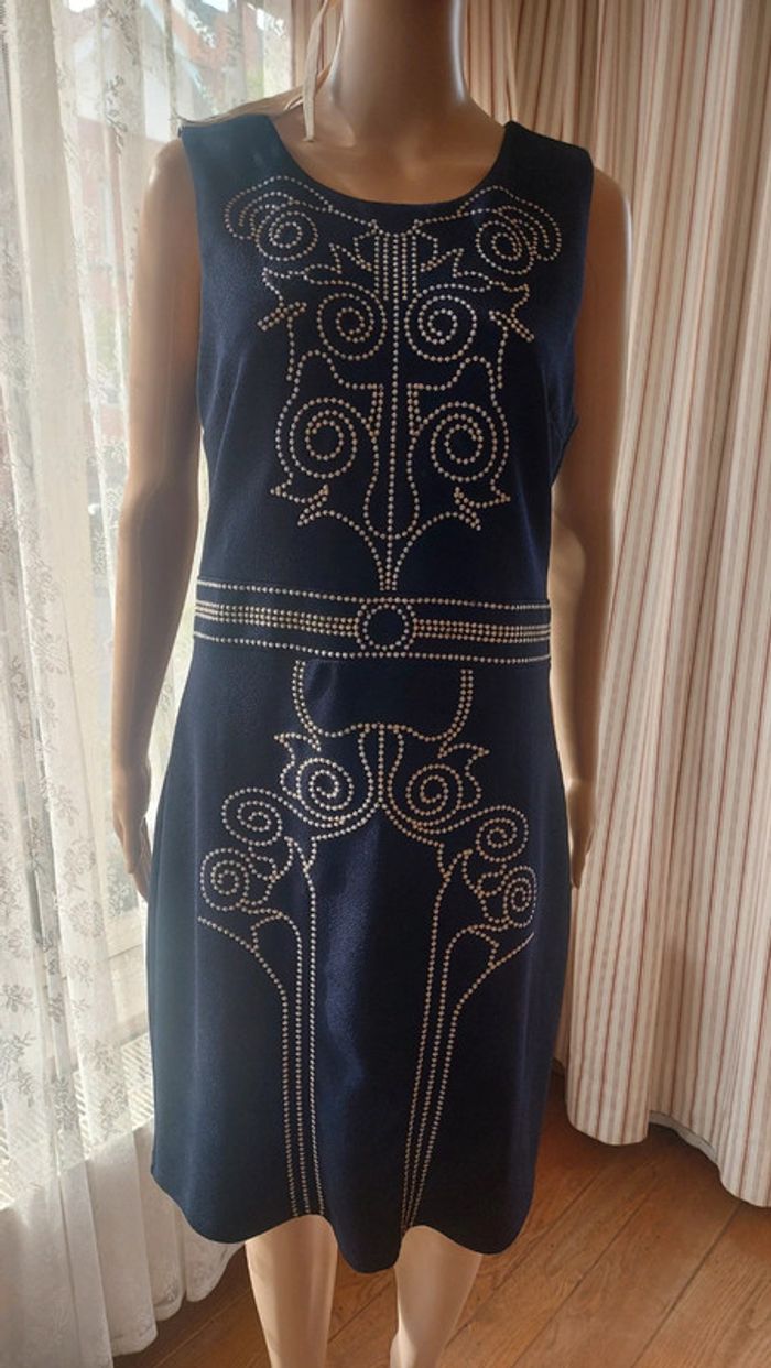 Robe bleu avec broderie K-design taille L - photo numéro 5