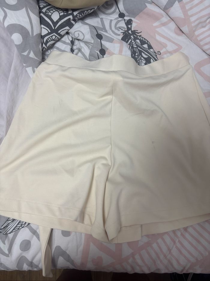 Jupe short - photo numéro 2