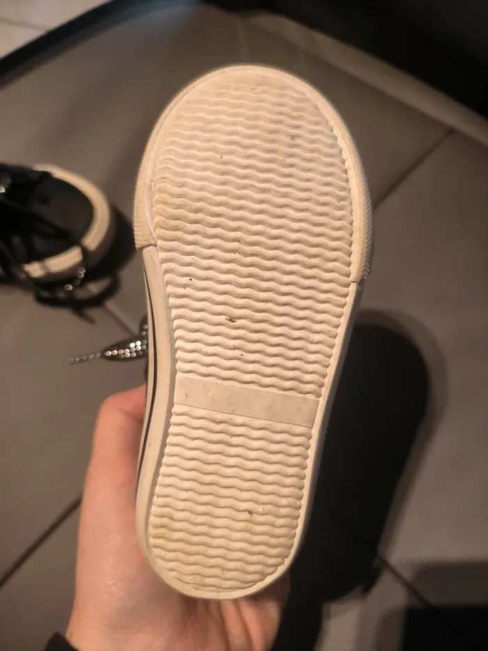 Chaussures enfant noires à étoiles pailletées - photo numéro 3