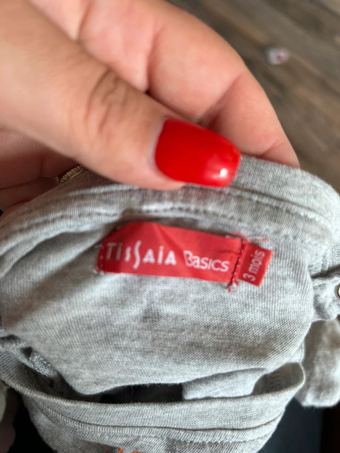 Tee shirt 3 mois - photo numéro 2