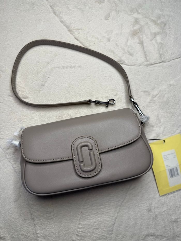 Marc Jacobs - Sac Clover avec logo en cuir - Cement