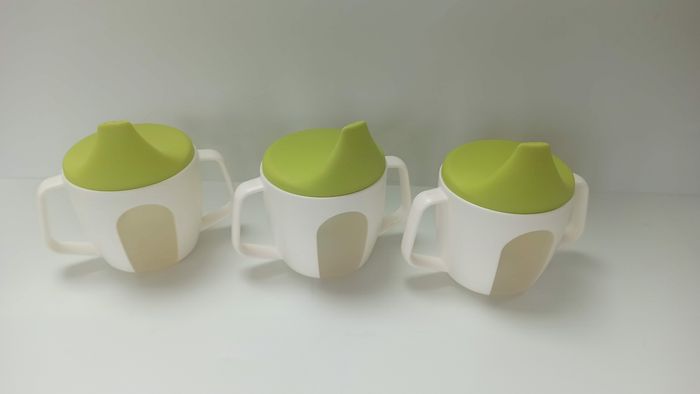 3 tasses d'apprentissage bébé à bec / Ikea