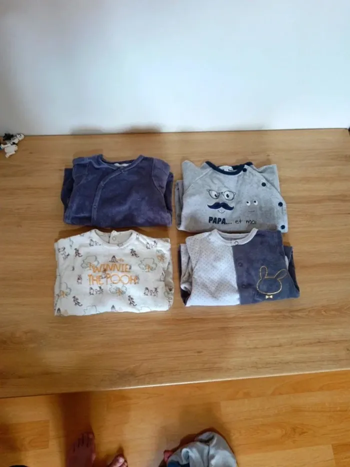 C42 Pyjamas hiver différentes marques 3 mois