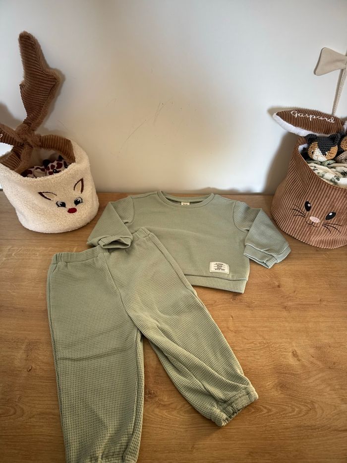 Ensemble vert Cosy Club - 9 mois