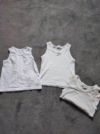 Lot de 2 marcel + 1 offert