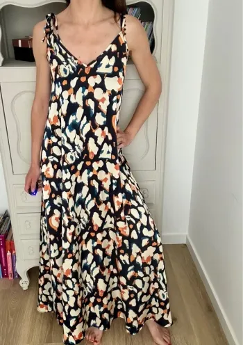 Magnifique robe longue à motif blanc bleu et orange Ikoone et Bianca taille 36-38