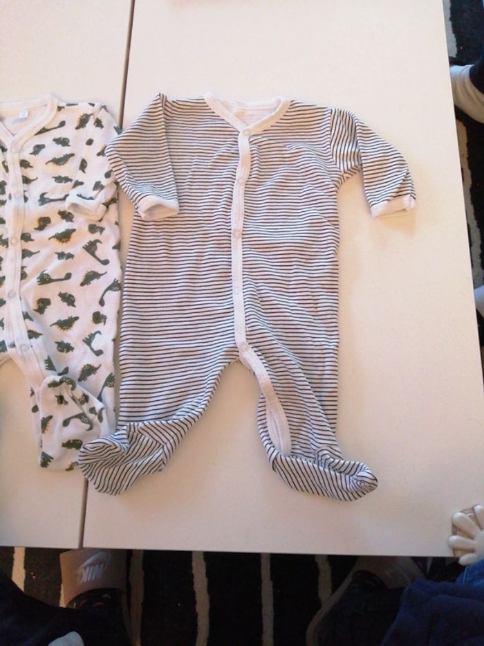 Pyjamas bébé - photo numéro 2