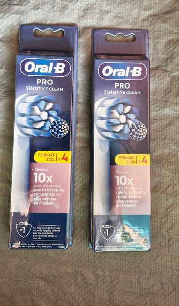 2 paquets de 4 brossettes oral b sensitive clean