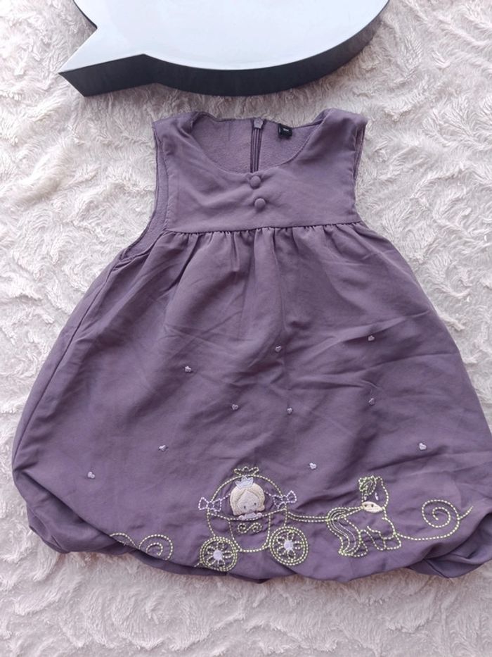 Robe boule Fille 9 mois Princesse carrosse cheval - photo numéro 2