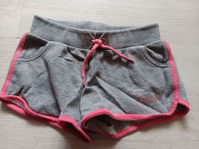 Short fille 8 ans