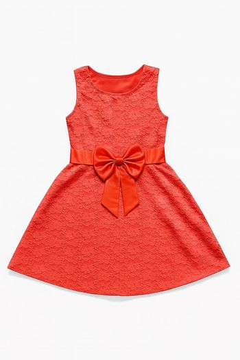 Robe en dentelle corail