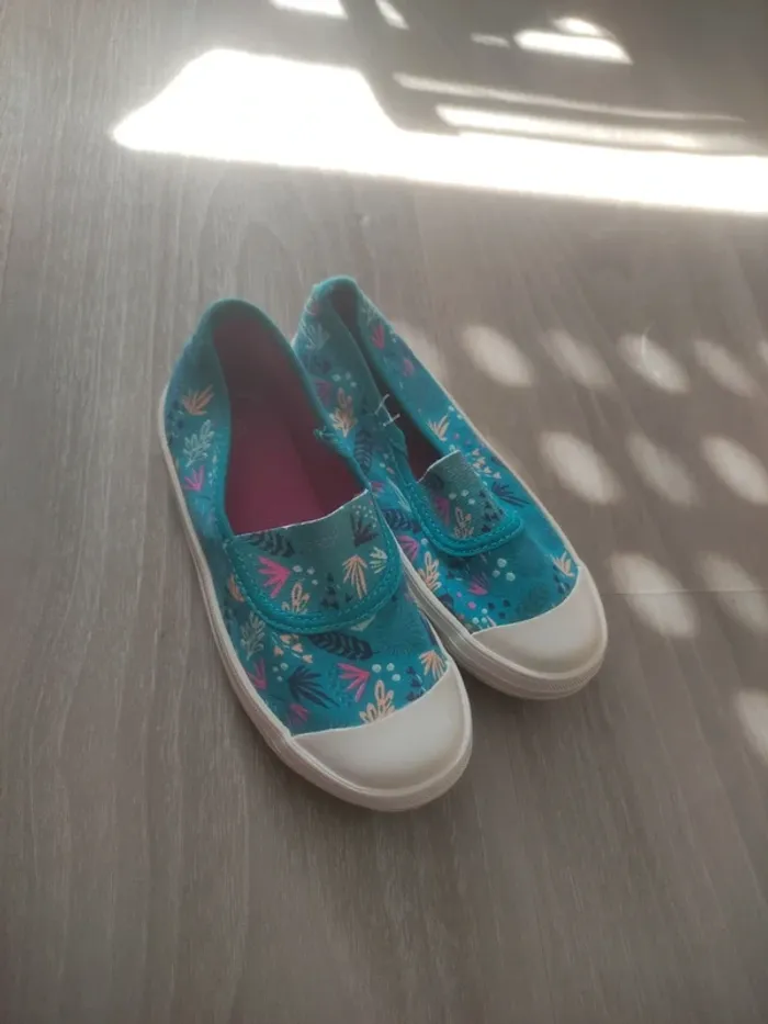 Chaussures tennis du pareil au même neuve taille 29