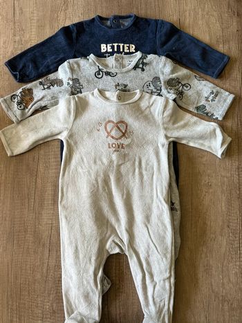 Lot 3 pyjamas velour 9 mois