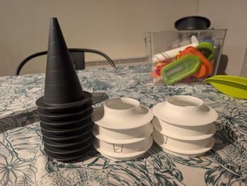 8 Cônes party Tupperware