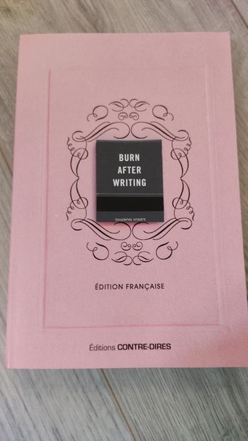 Burns After Writing Édition française