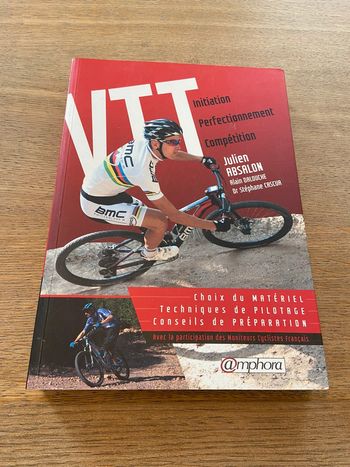 Livre VTT Initiation Perfectionnement Compétition