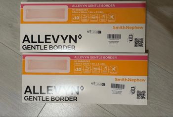 Pansement neuf Allevyn border 10/30 cm