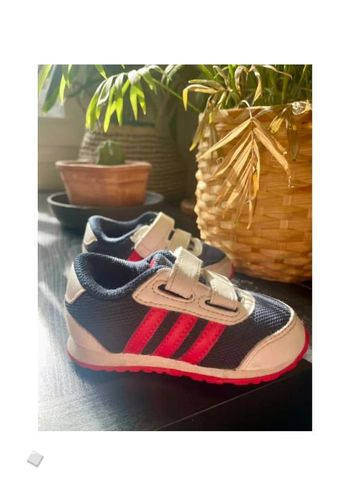 Basket adidas à scratch pointure 20