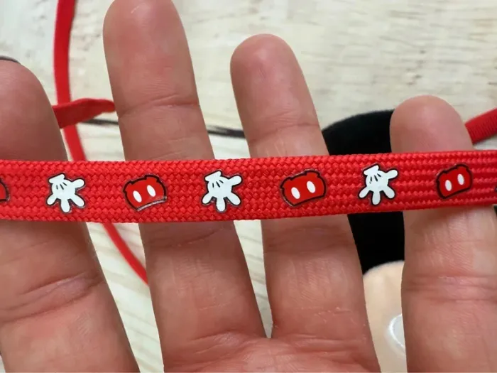 Sacoche Lanière exclusive porte pass annuel (ou magic pass) Disneyland Tokyo tête de Mickey - photo numéro 11